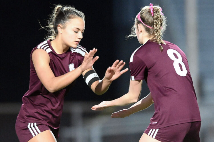 Kravetz scores four in Altoona victory